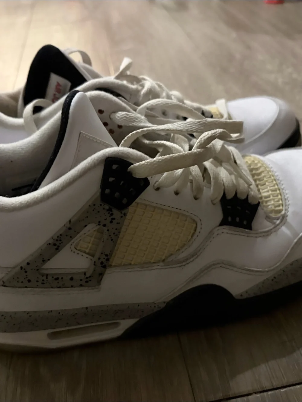 AIR JORDAN 4 RETRO